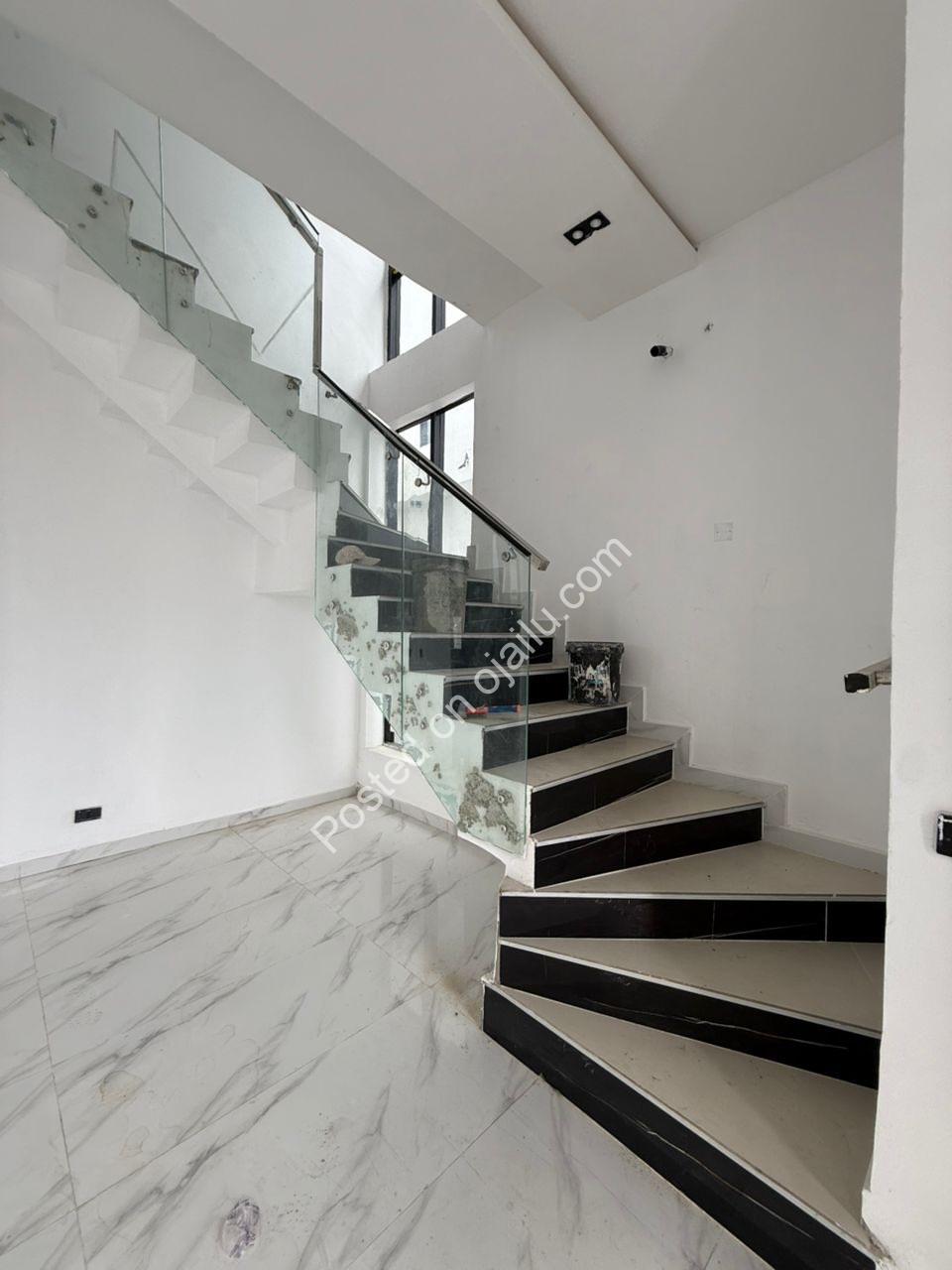 Move-In Ready 4BR Duplex with Private Pool & BQ