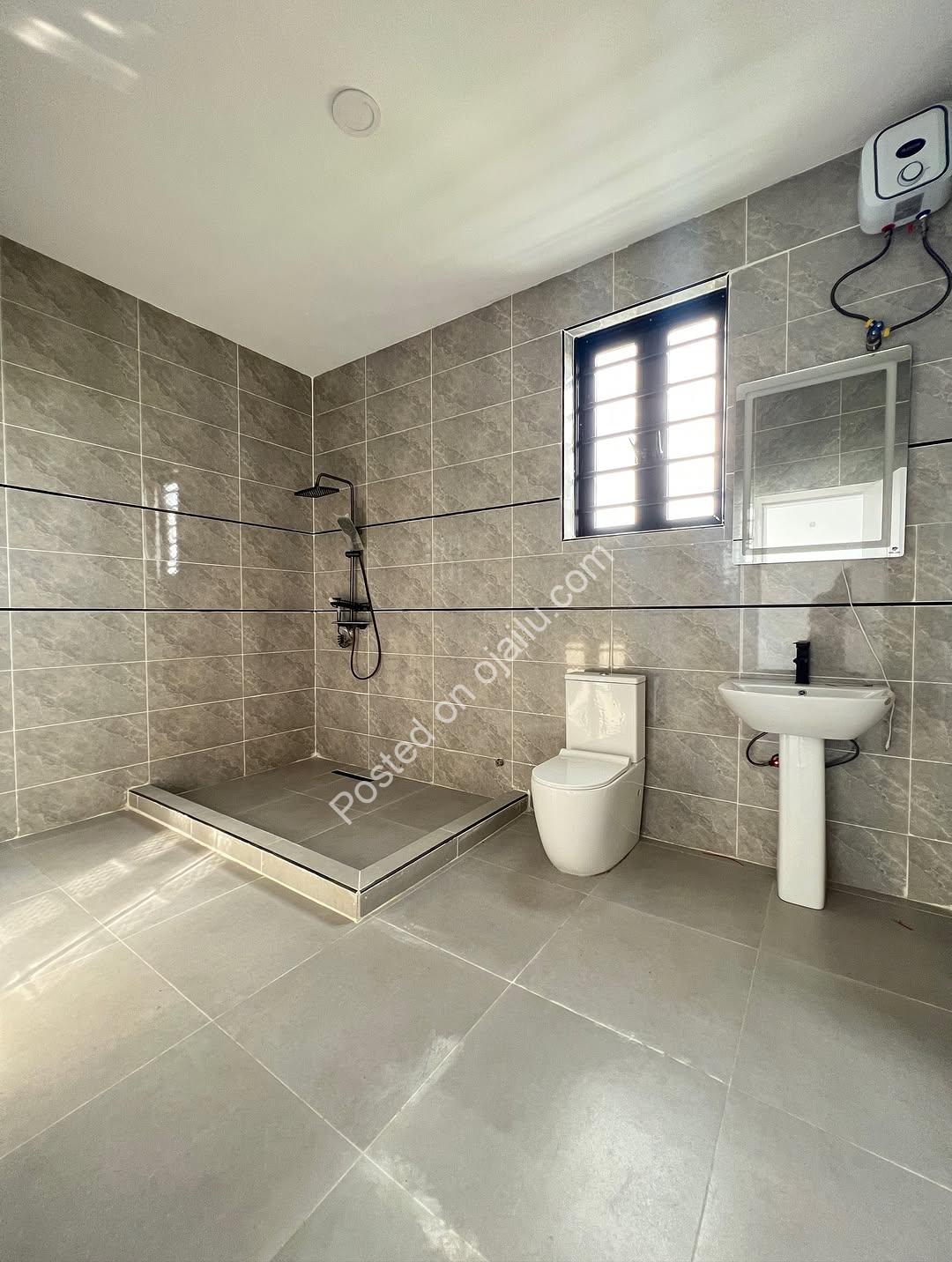 Sophisticated 4-Bed Duplex with BQ in Secure Estate