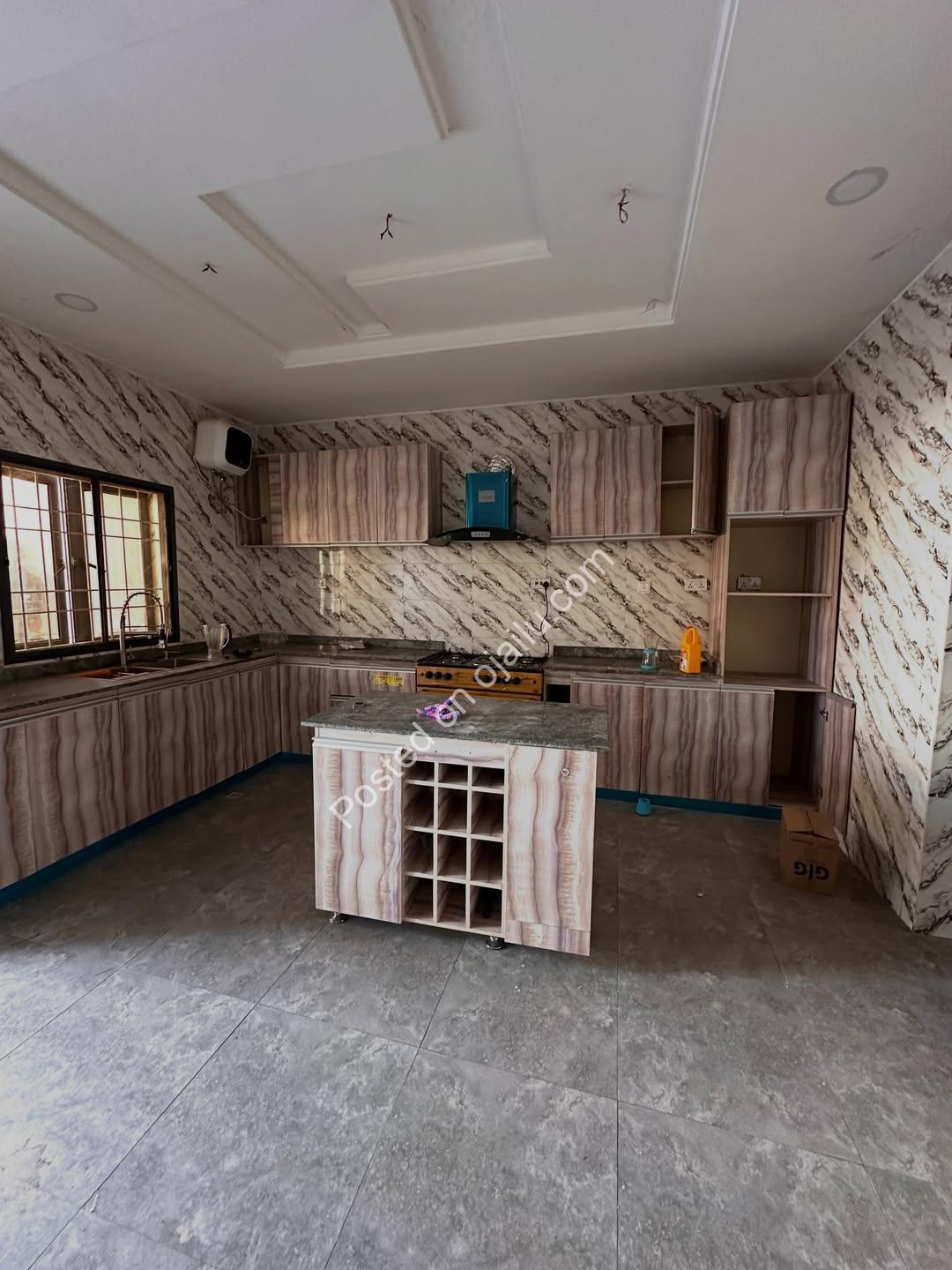 4-Bed Duplex with BQ in Lifecamp Estate