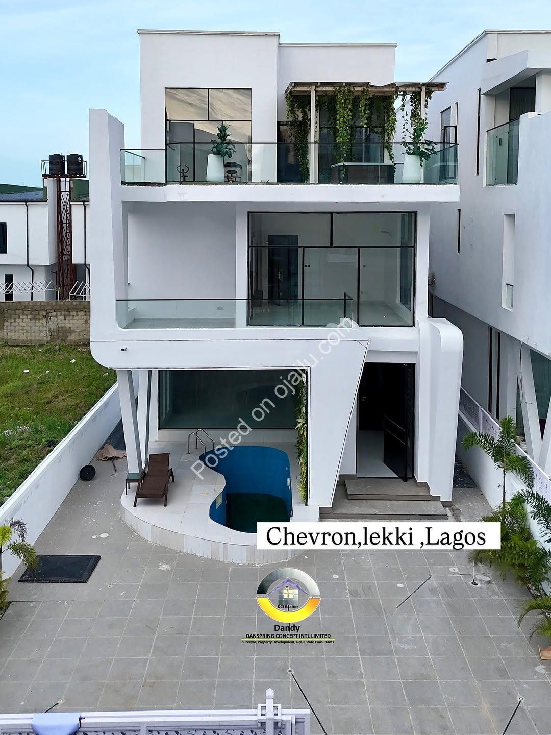 5-Bed Smart Duplex with Cinema & Rooftop Terrace