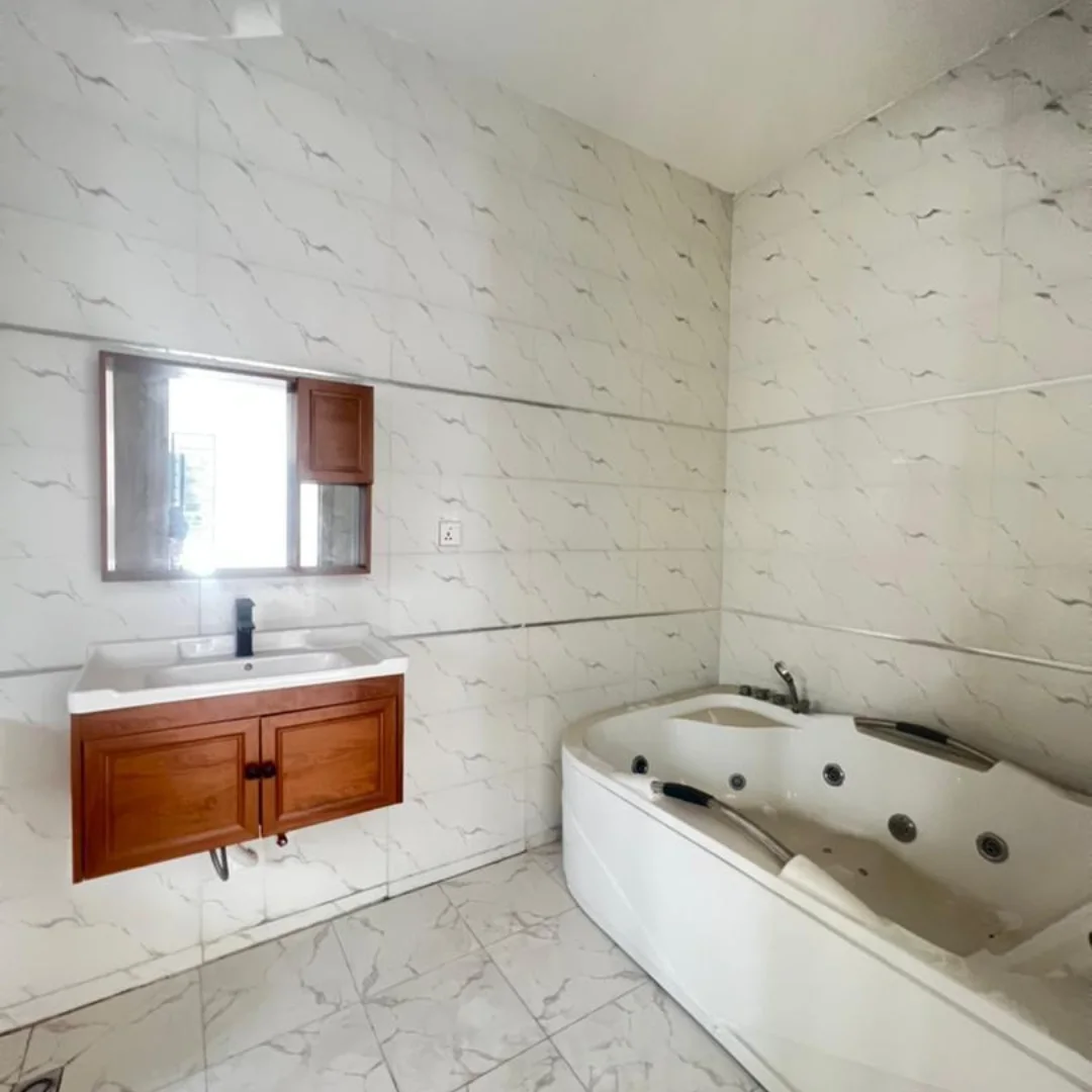 Orchid Oasis: 4-Bed Semi-Detached with BQ for 10M