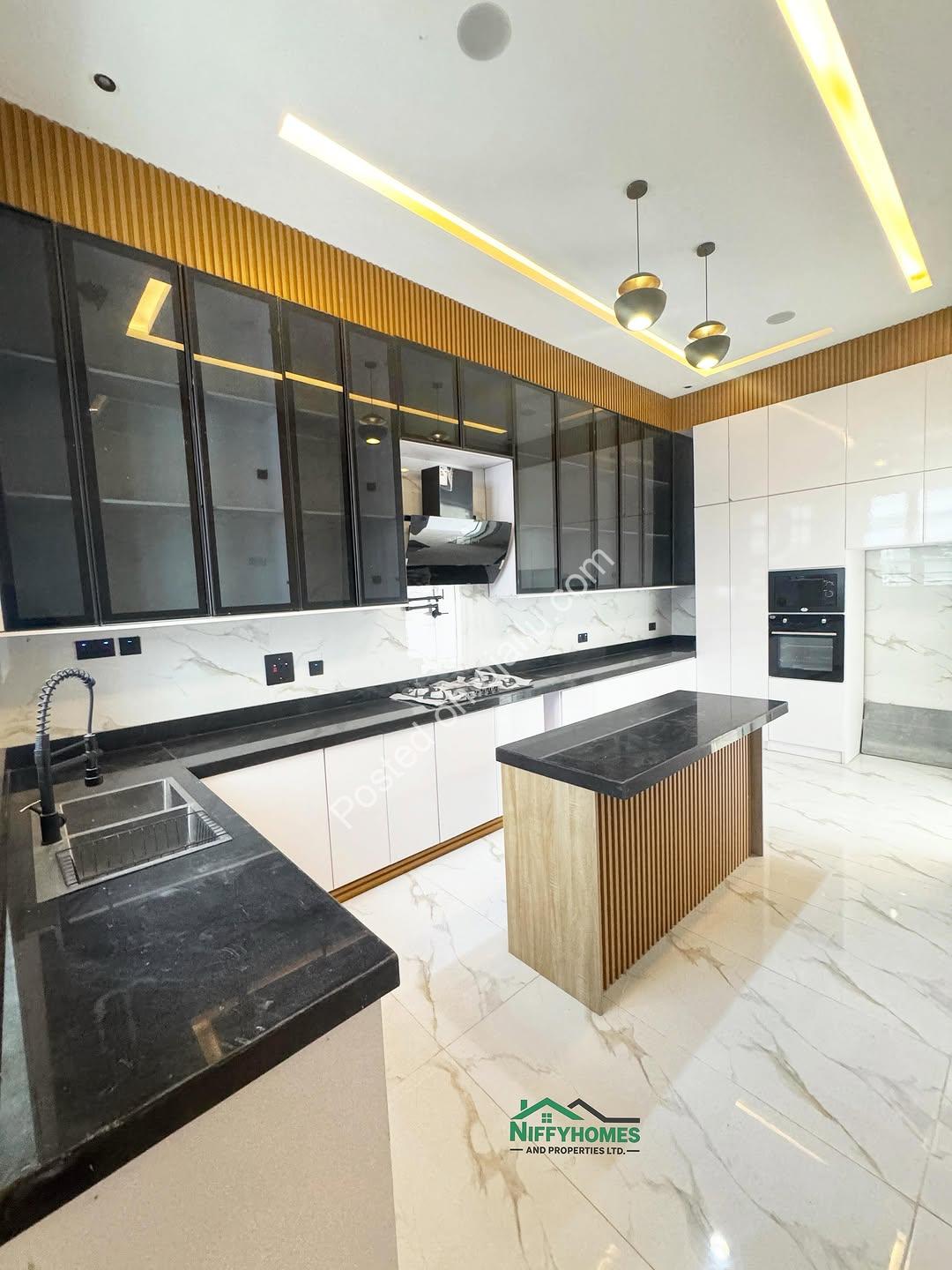5-Bed Duplex in Ajah: Pool & Premium Finishes
