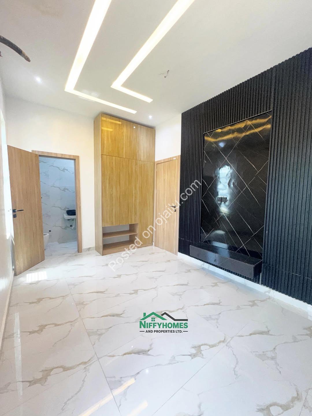 5-Bed Duplex in Ajah: Pool & Premium Finishes