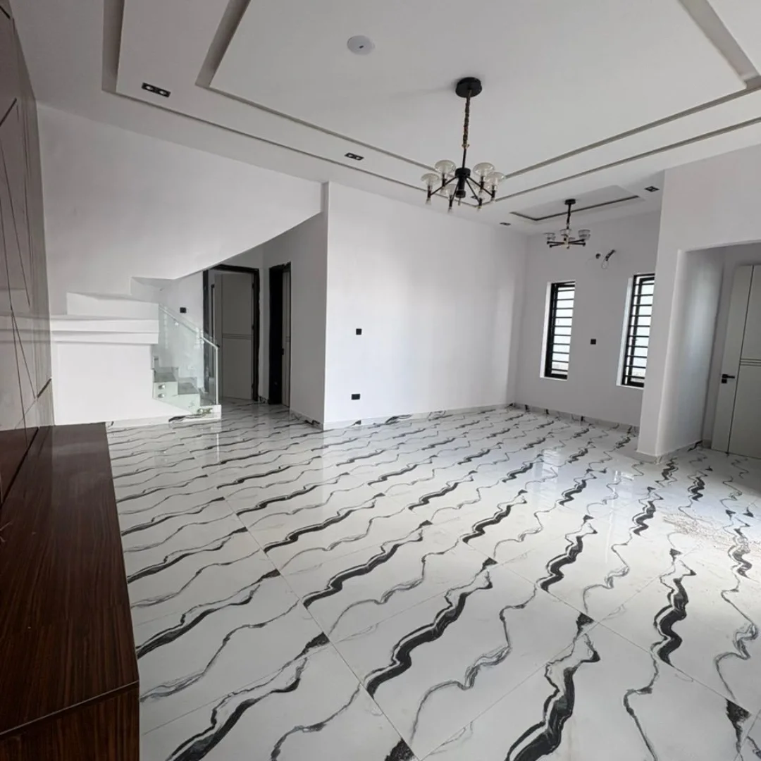 18hrs Power, 4-Bed Duplex with BQ in Orchid Lekki
