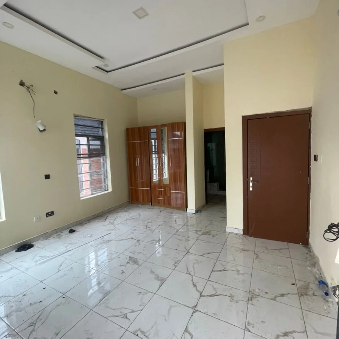Your Ikota Villa Dream Awaits: 4BR Semi-Detached