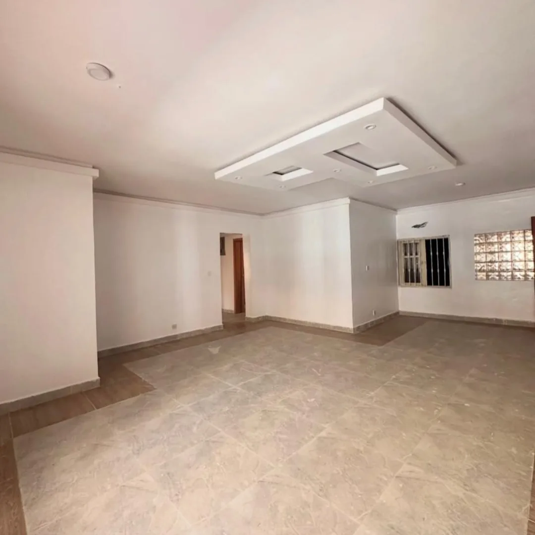 Chevron Drive Stunner: 3 Ensuites, Newly Renovated