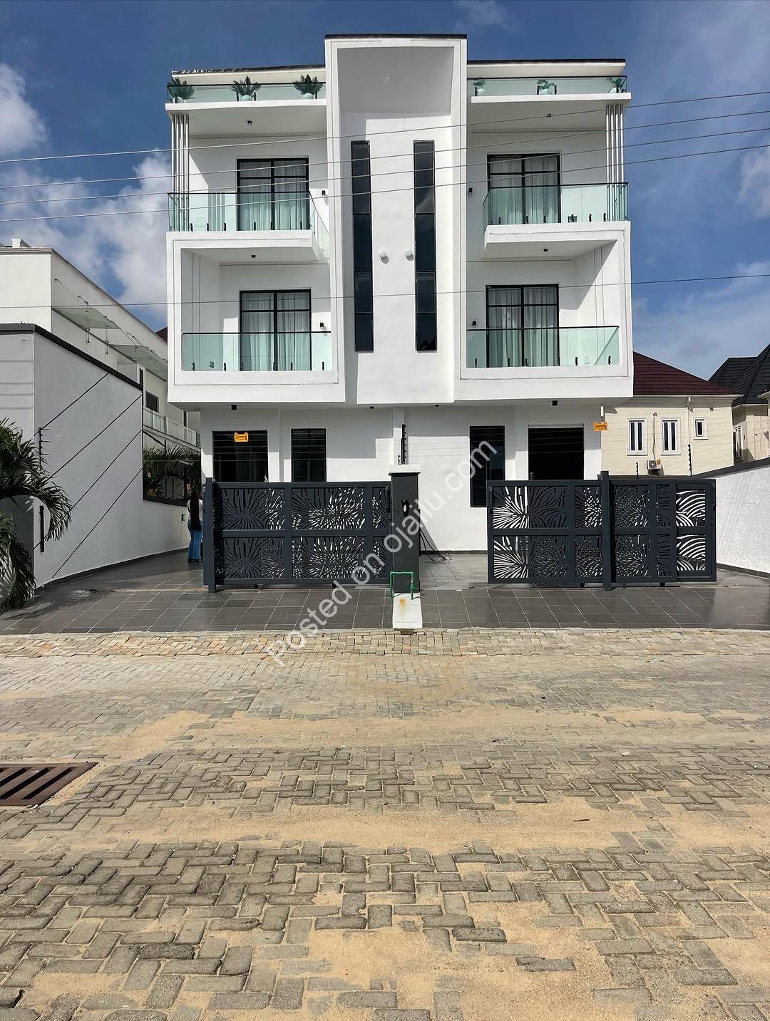 5-Bed Smart Home with BQ in VGC – N350M