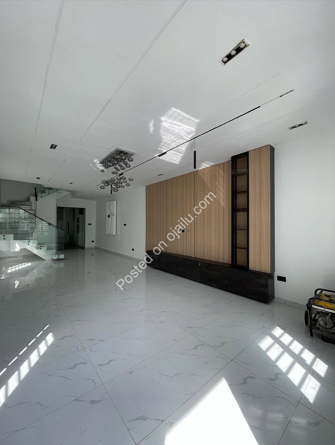 5-Bed Smart Home with BQ in VGC – N350M