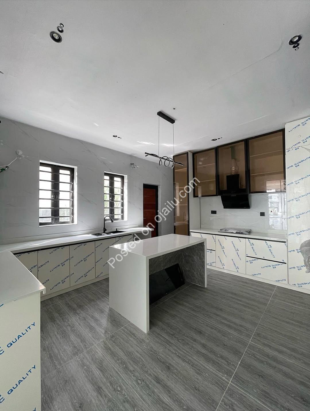 5-Bed Smart Home with BQ in VGC – N350M