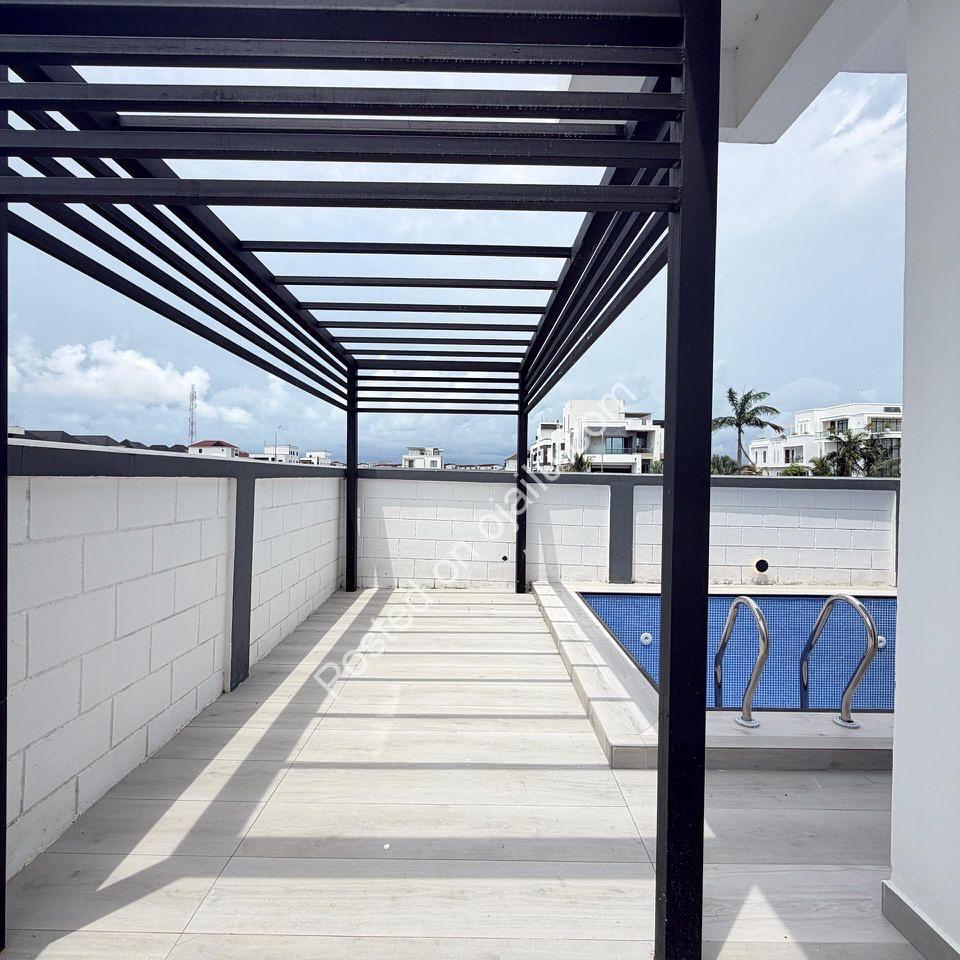 Brand New 5-Bed Duplex with Cinema & Pool in VGC