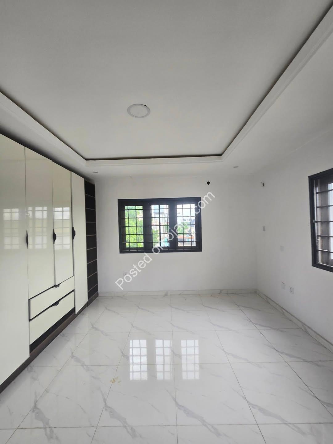 3 Modern Ensuite Flats + BQ – Maryland Gem