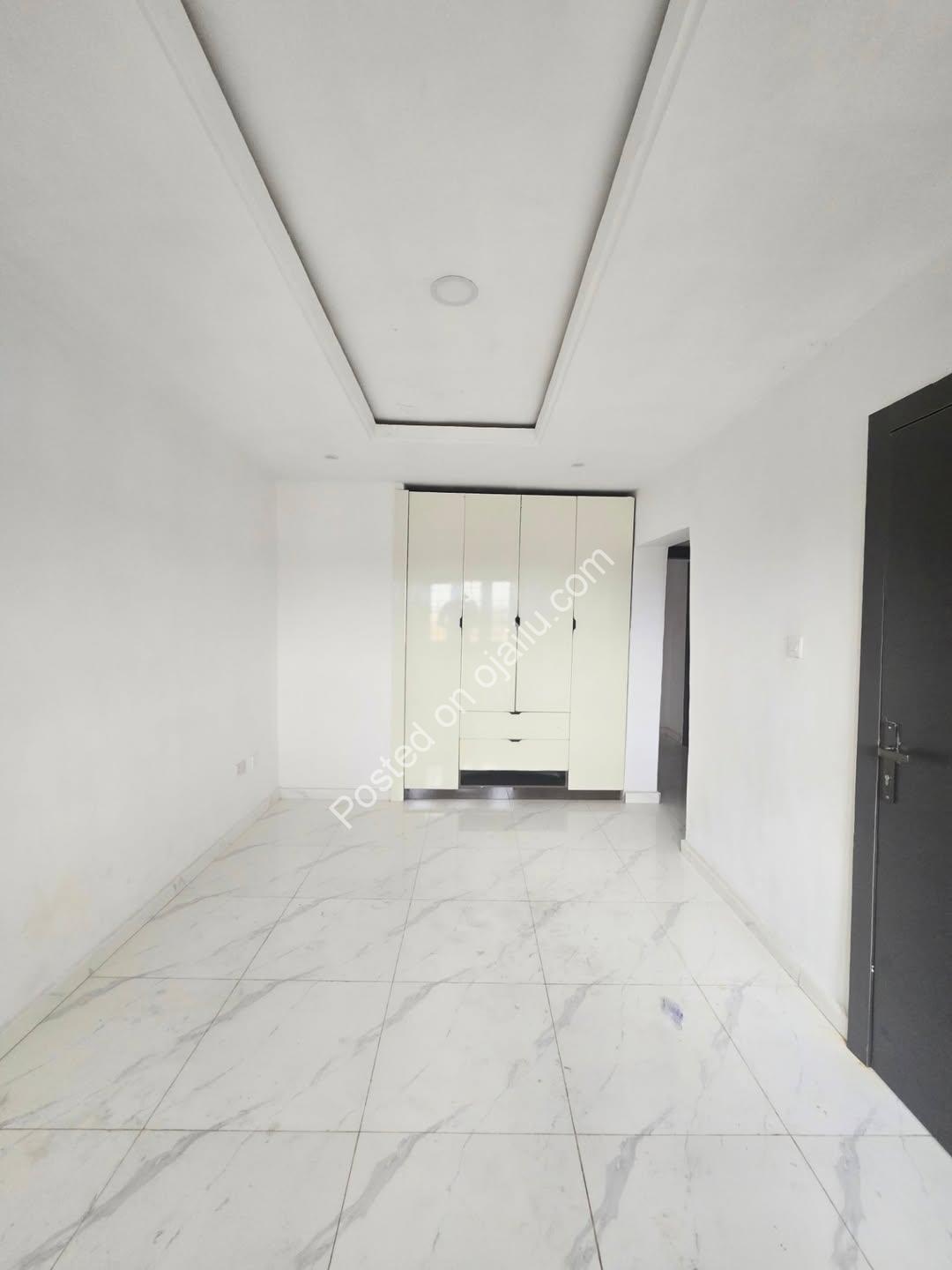 3 Modern Ensuite Flats + BQ – Maryland Gem