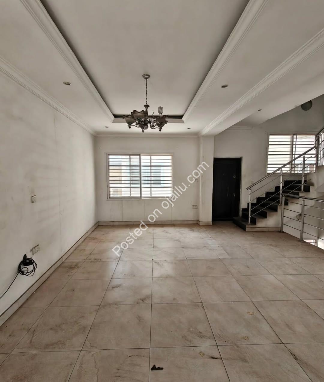 Spacious 5-Bed Duplex with BQ in Opebi: N330M
