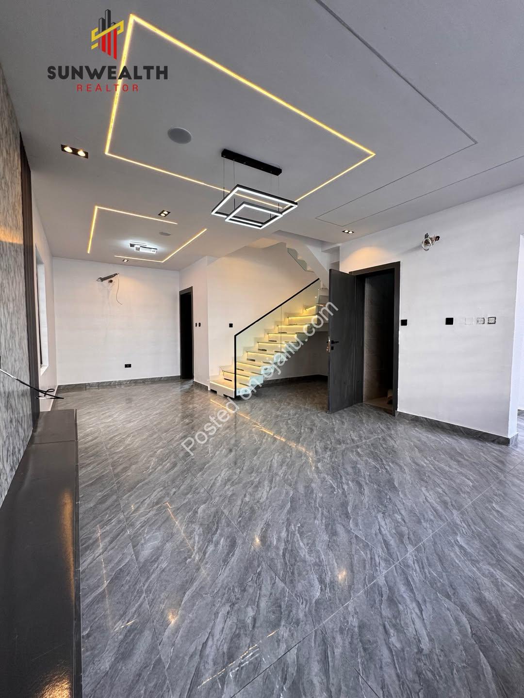 Your Dream Home Awaits: Brand-New 4-Bed Duplex with Pool in Orchid