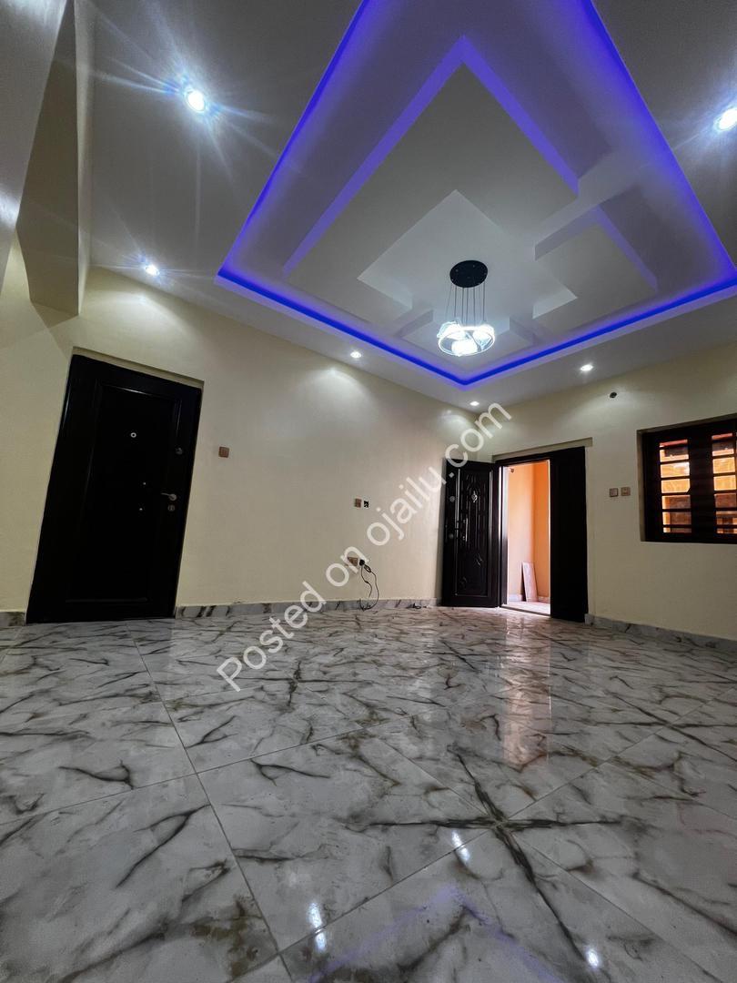 All-Ensuite 2BR Beauty Near Ikeja & Airport