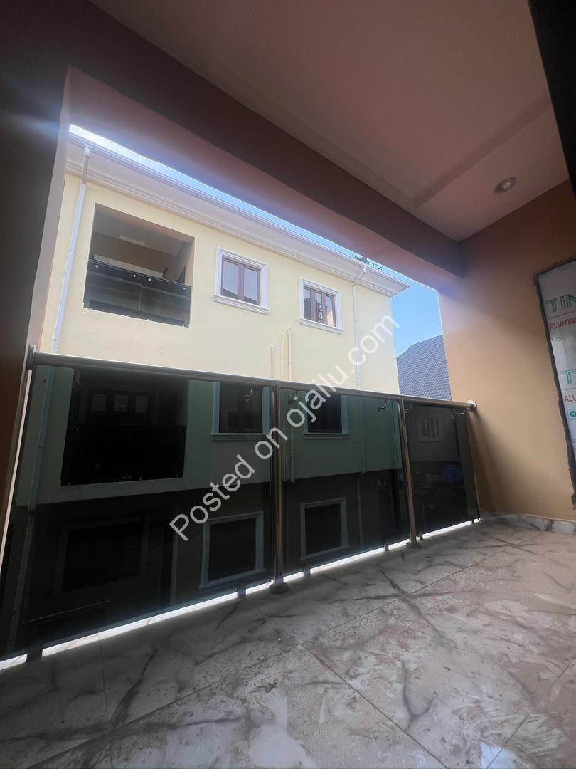 All-Ensuite 2BR Beauty Near Ikeja & Airport