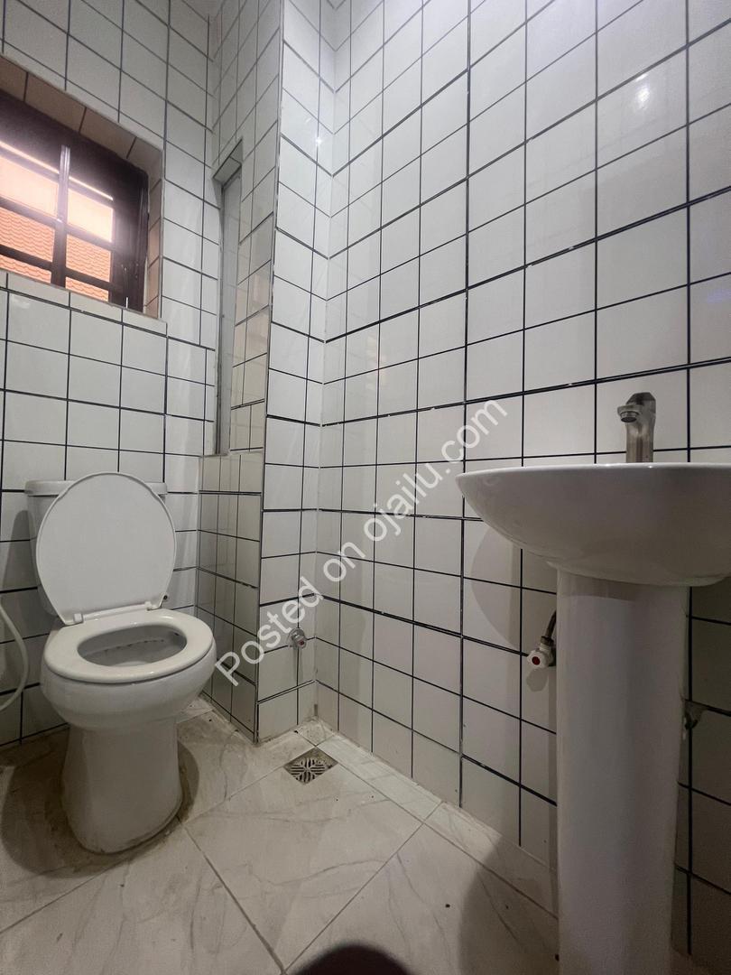 All-Ensuite 2BR Beauty Near Ikeja & Airport