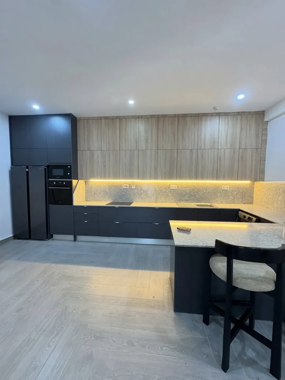 Ikate Elegance: New 2 & 3 Bed with Pool & Elevator