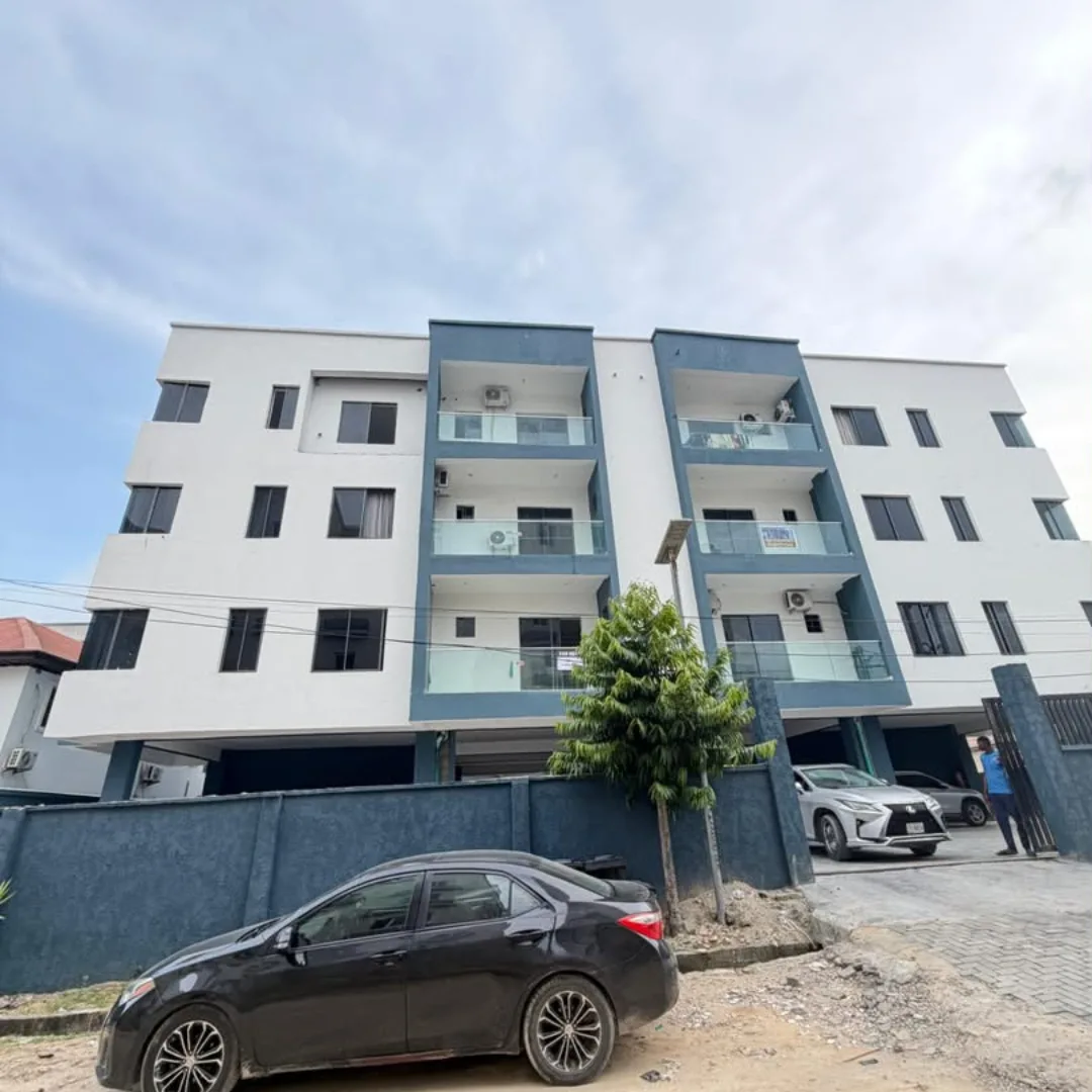 Modern 2-Bed in Ikate-Ilasan: Elevate Your Lifestyle