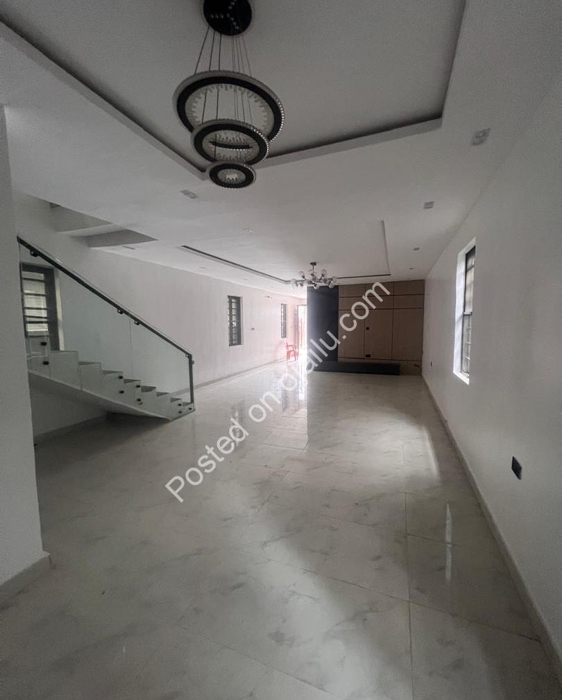 Your Dream Home Awaits: 5 En-Suite Bedrooms in Ologolo