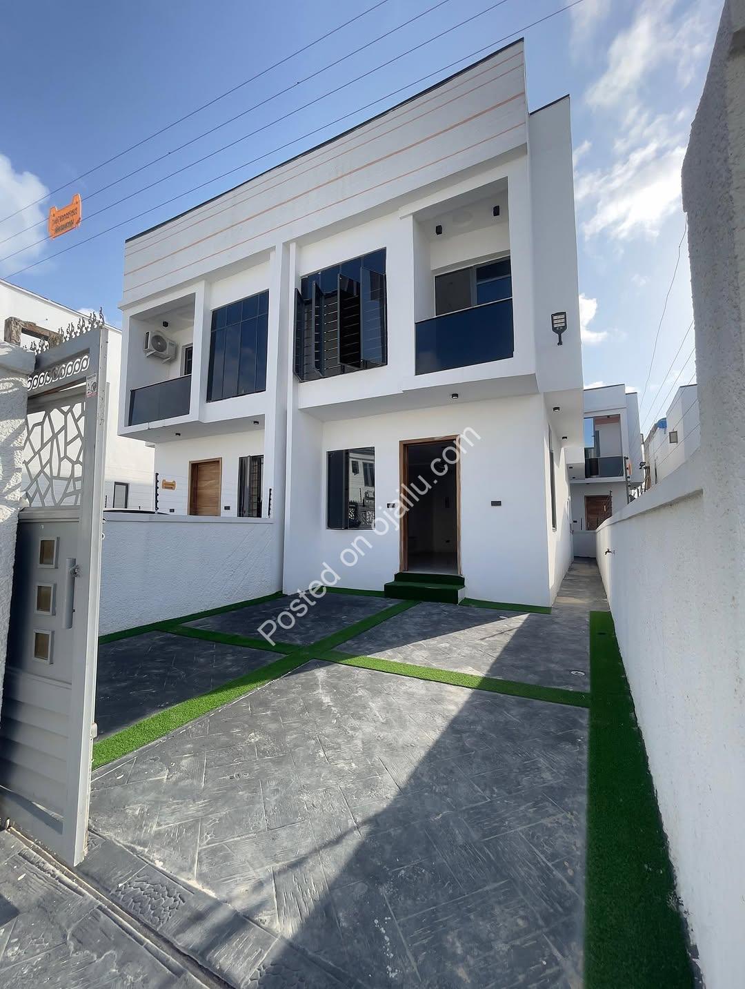 Bluetooth-Infused 3-Bed Duplex in Ikota