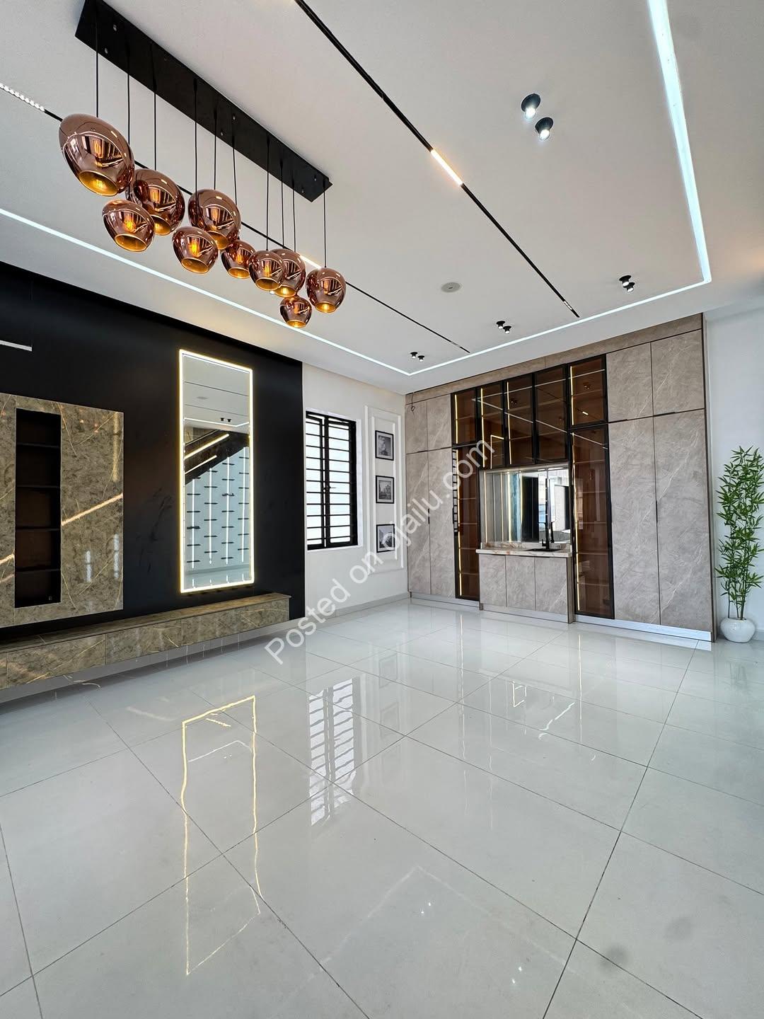 Lekki’s Ultimate 5-Bed Duplex with Pool & Gym