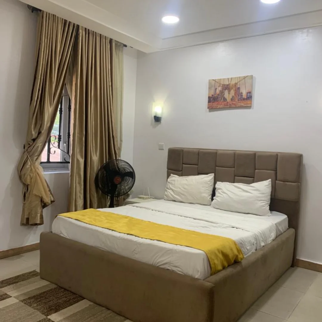 Poolside Living: 1BR Mini Flat in Lekki Phase 1