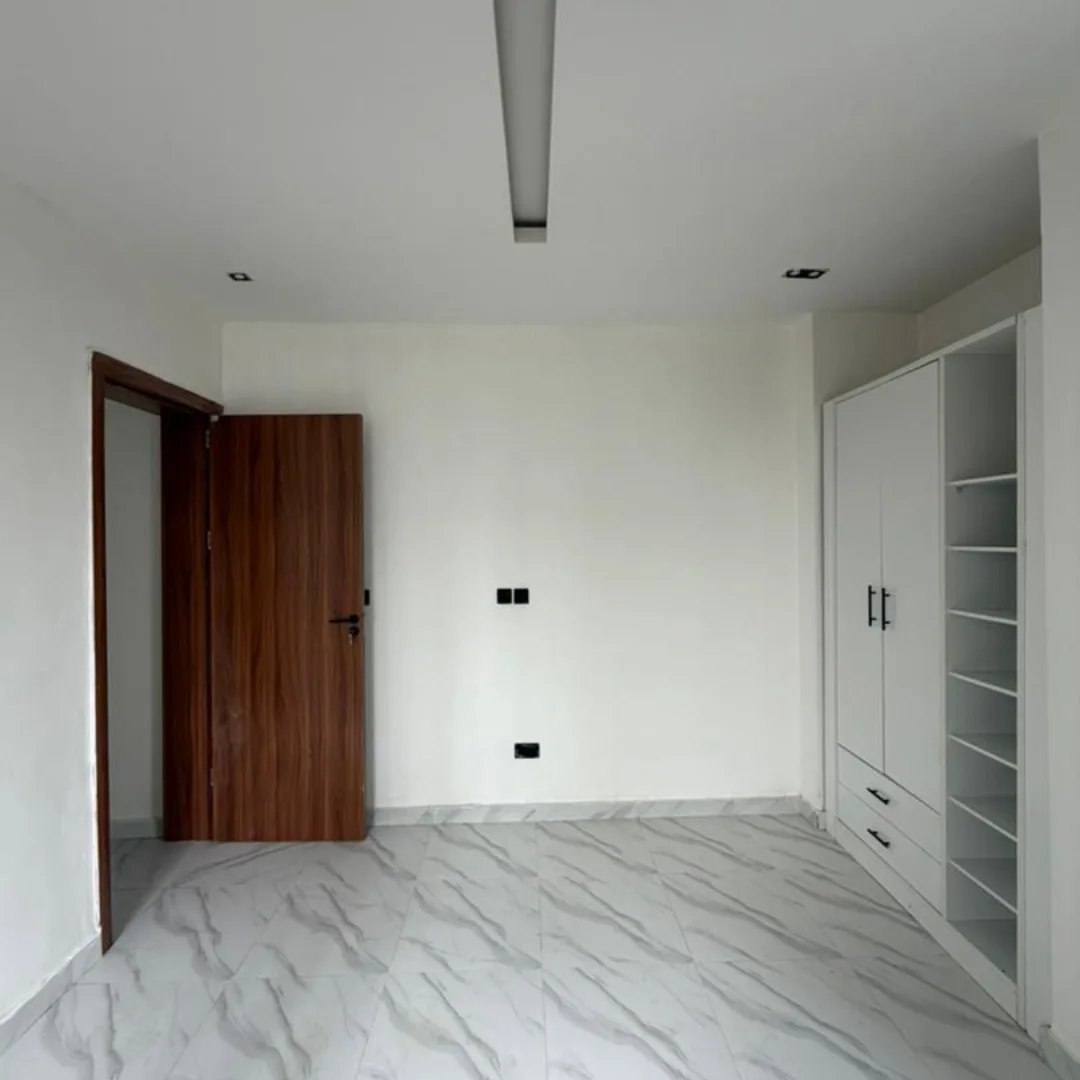Unveil Serenity: 2-Bed Ologolo Gem with 24hr Power