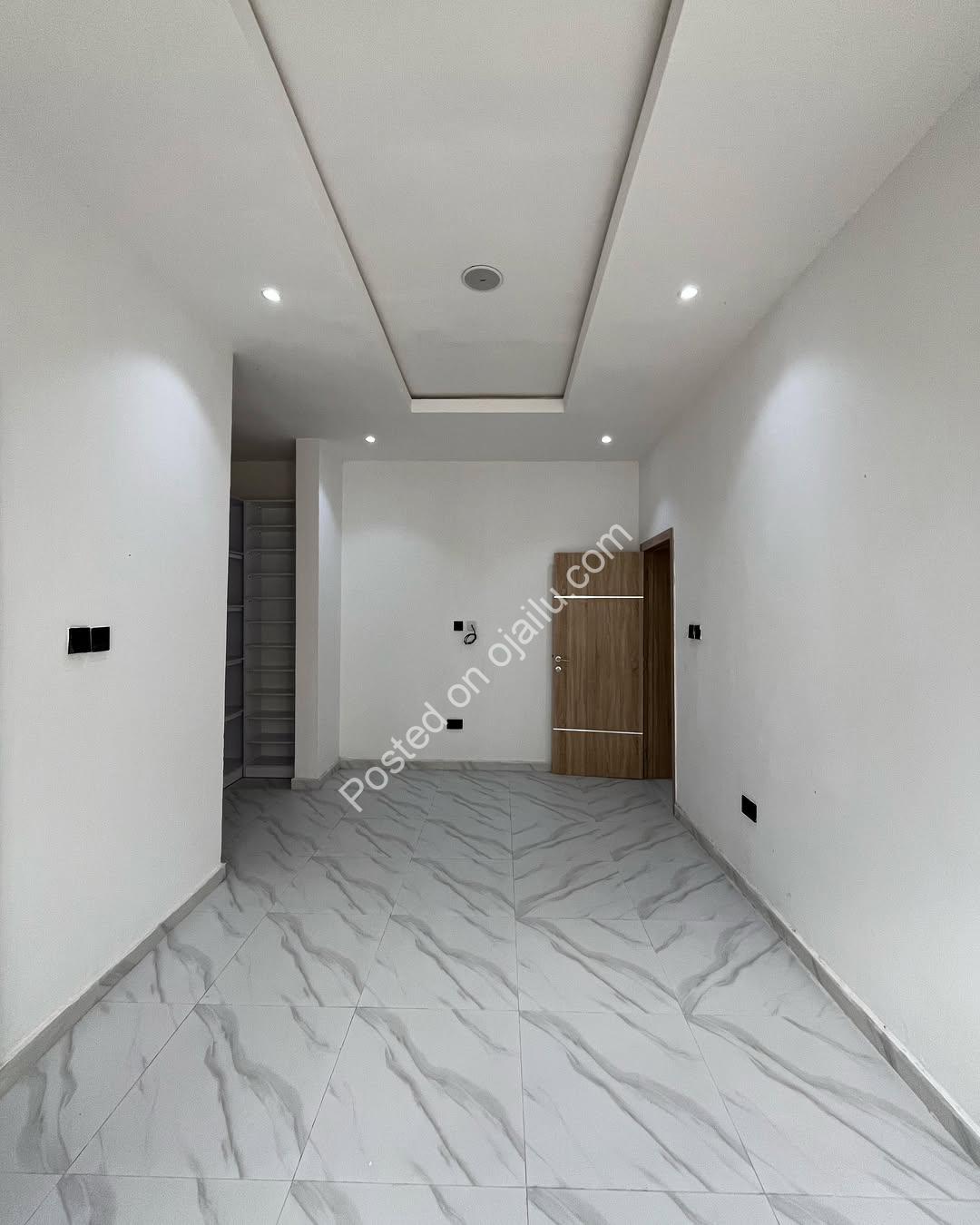 Escape to Ajah’s Exclusive Serenity – Your Investment Awaits