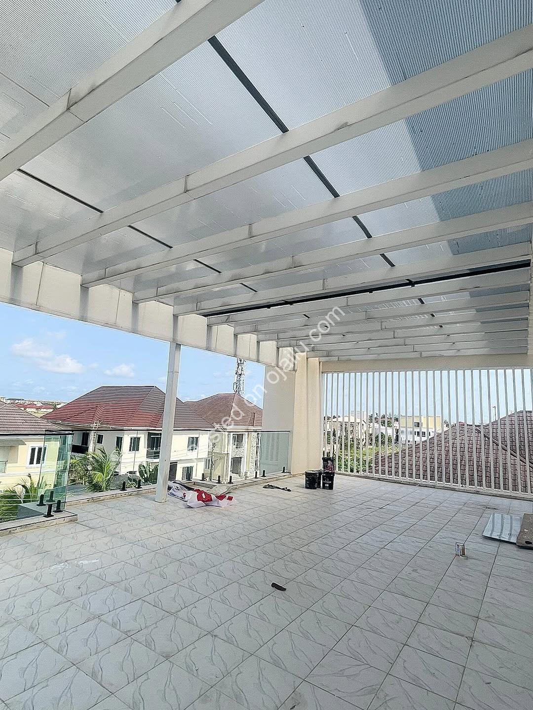 600sqm Corner-Piece: Cinema, Rooftop Terrace & Pool in Chevron