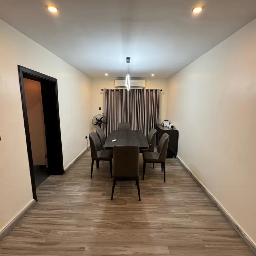 Poolside Serenity: 3BR Serviced Home with BQ & Smart TV