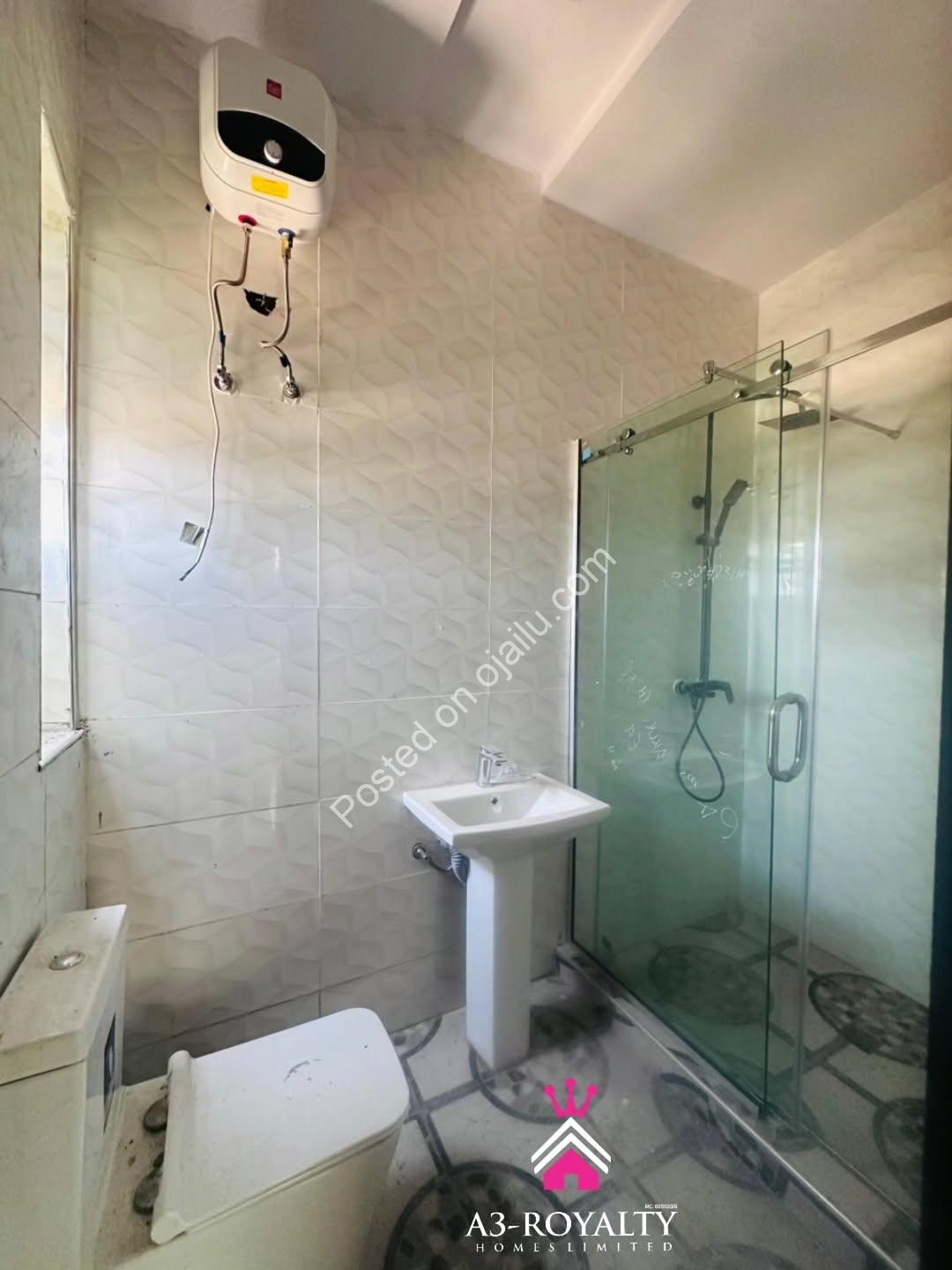 Move-In Ready Luxury 1/2BDR Apartments in Gated Estate