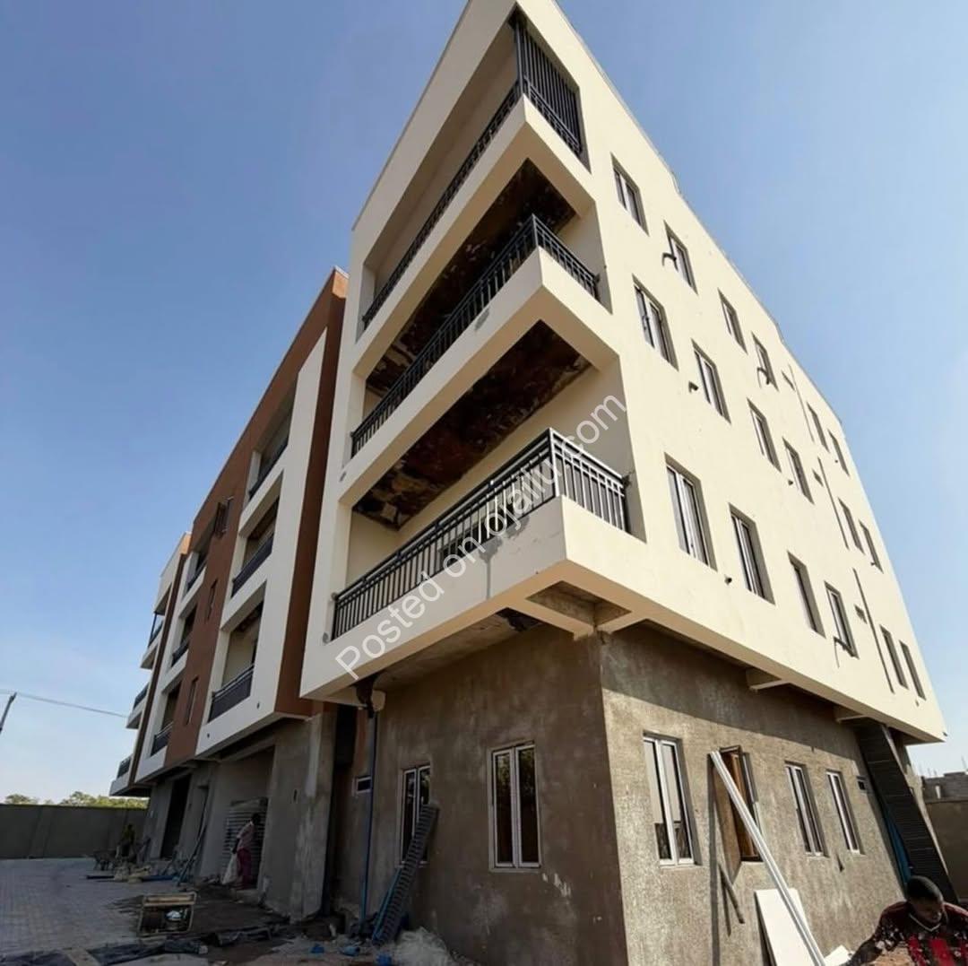 3-Bed En-Suite Apartments+BQ on Tarred Road | Kaura District