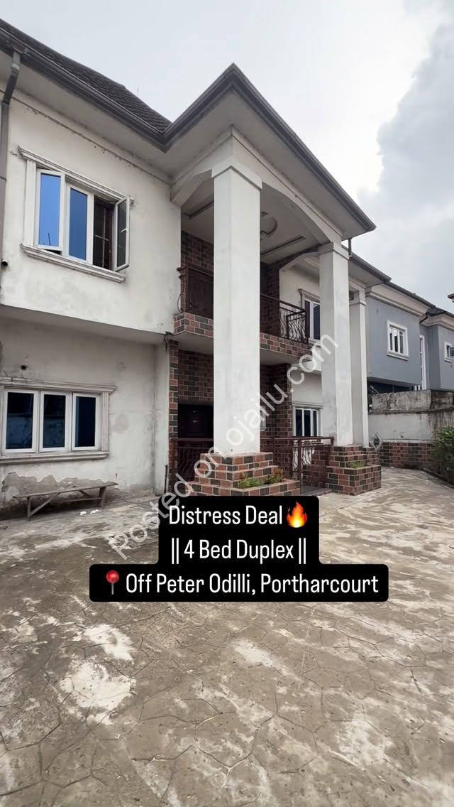 Distress Deal: 4-Bed Duplex, Buy & Modify!