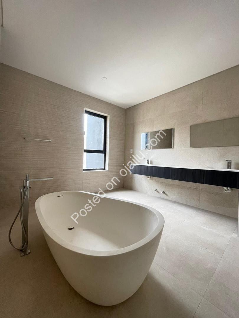 Ikoyi 7-Bed Cinema Home with Pool & BQ