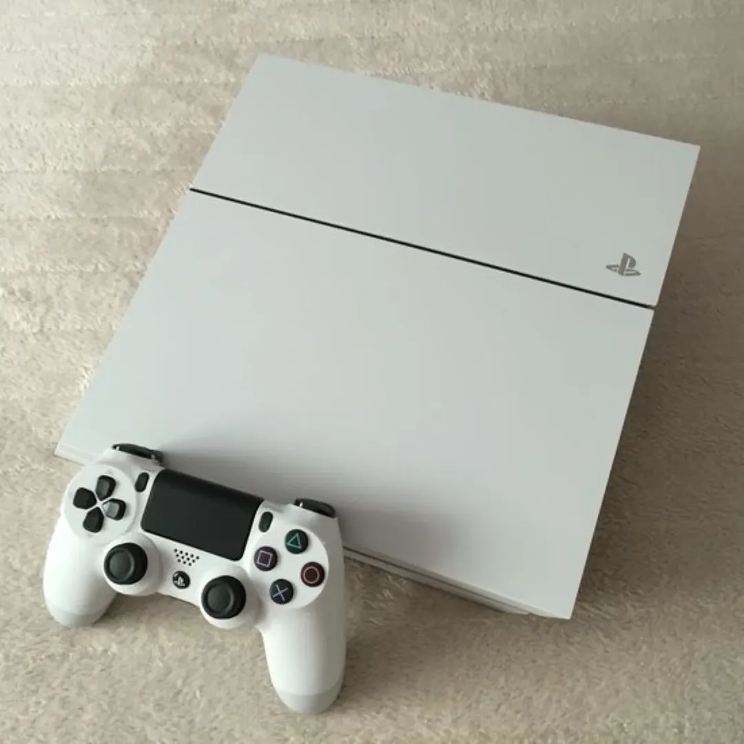 PS4 Slim + 4 Premium Games: Game Like a Pro