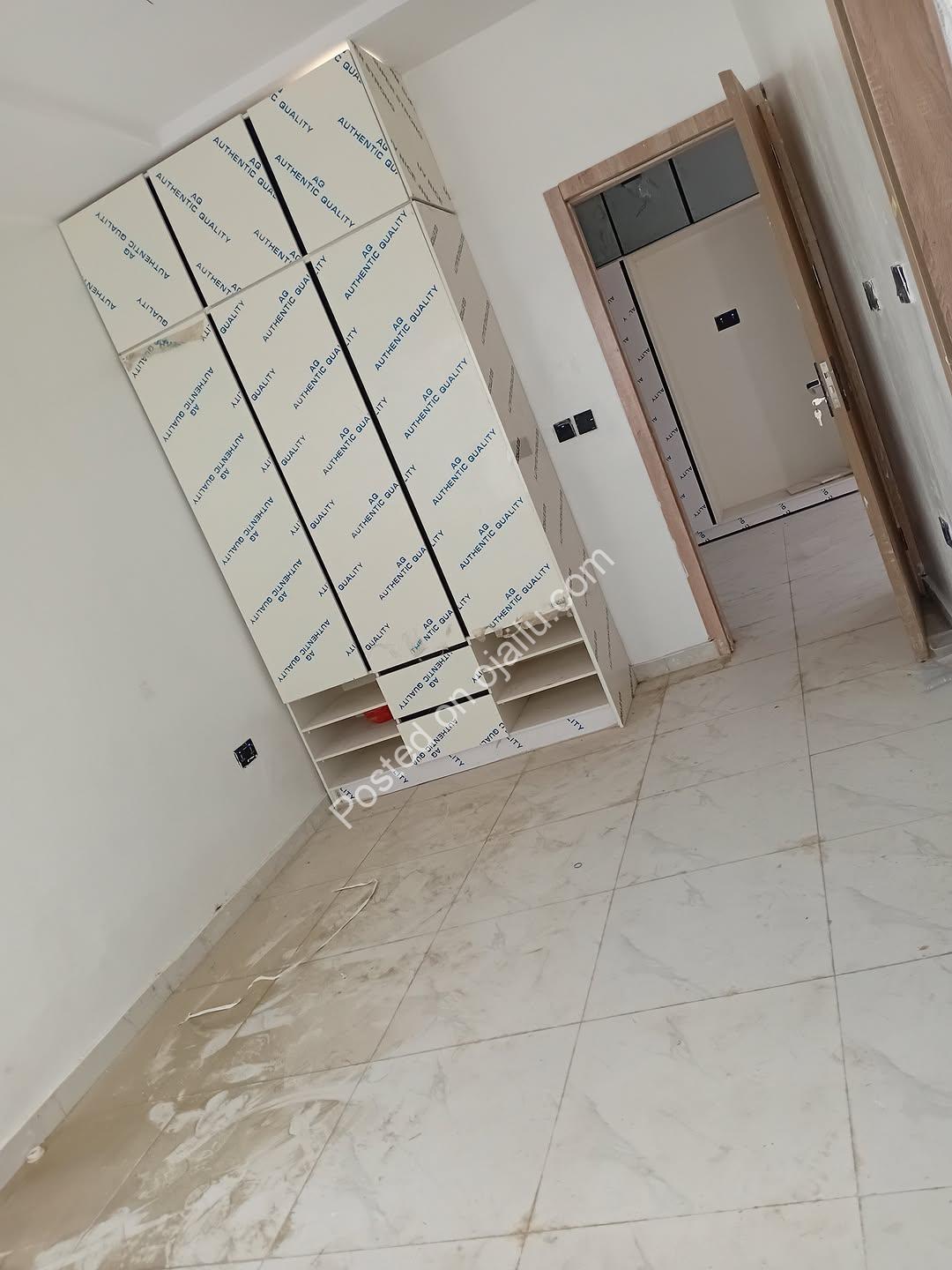 Sophisticated 2-Bedroom Ikate Apartment with Governor’s Consent