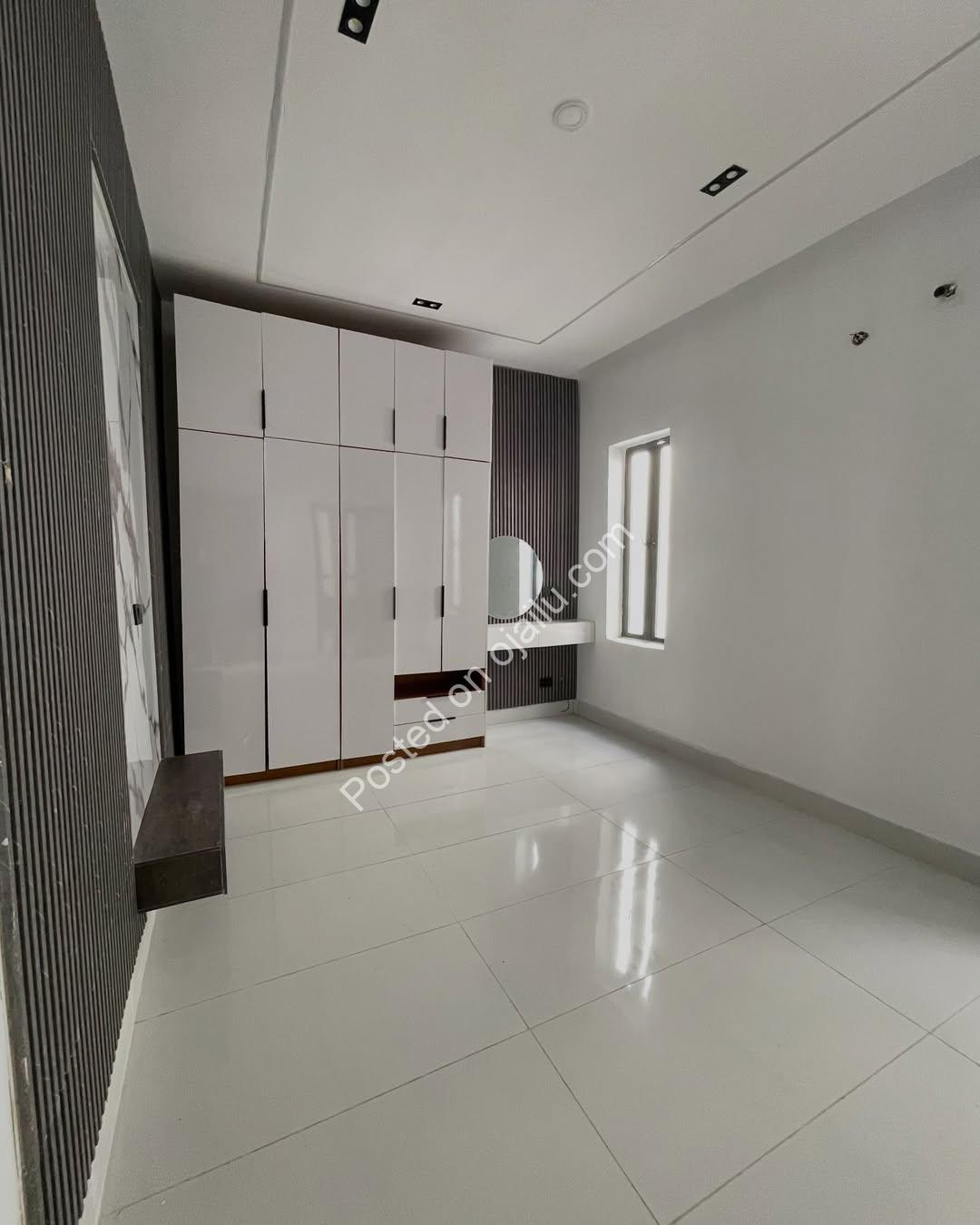 Your Next Level: 5BR Ready in Ajah – N250M