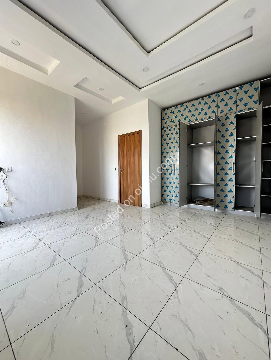 4-Bed Terrace Duplex: Smart Home, Prime Lekki