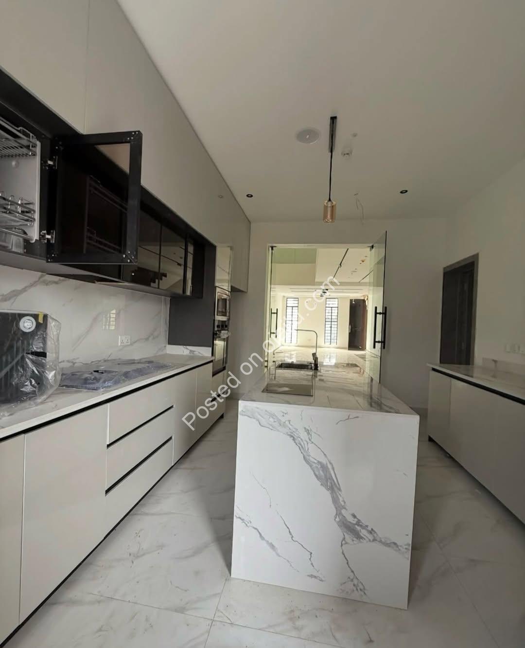 40% ROI: Ikota Executive 4-Bed Duplex with Jacuzzi