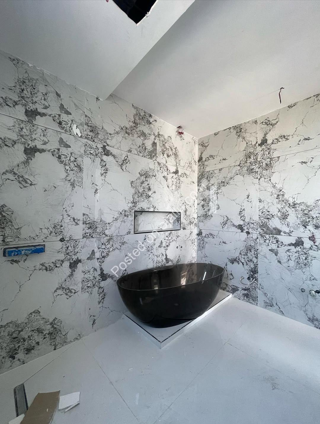 Cowrie Creek Gem: 5-Bed Duplex with Pool & Cinema