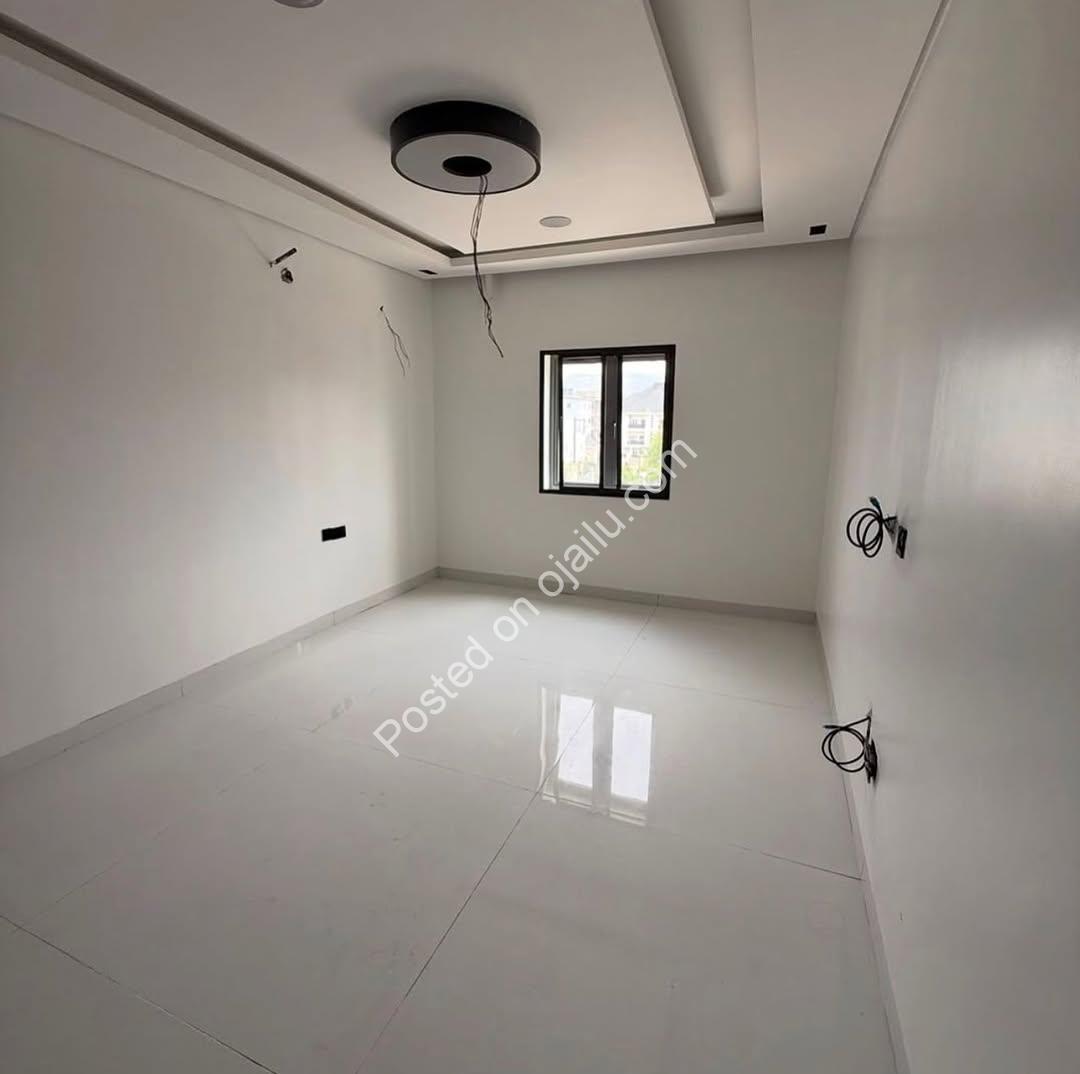 Smart 3-Bed Haven with Alexa & BQ in Jahi