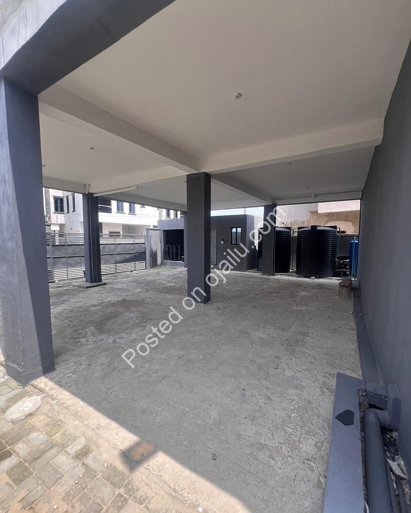 Move-In Ready: 2BR Ologolo Gem w/ En-Suites