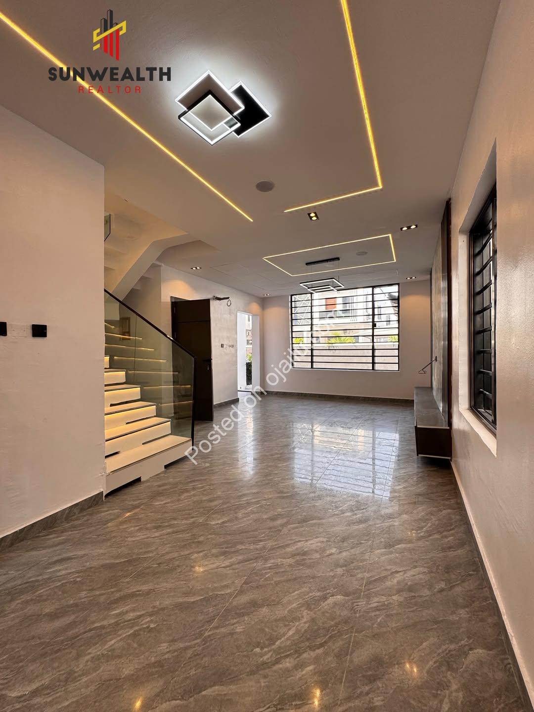 Your Dream Home Awaits: Brand-New 4-Bed Duplex with Pool in Orchid
