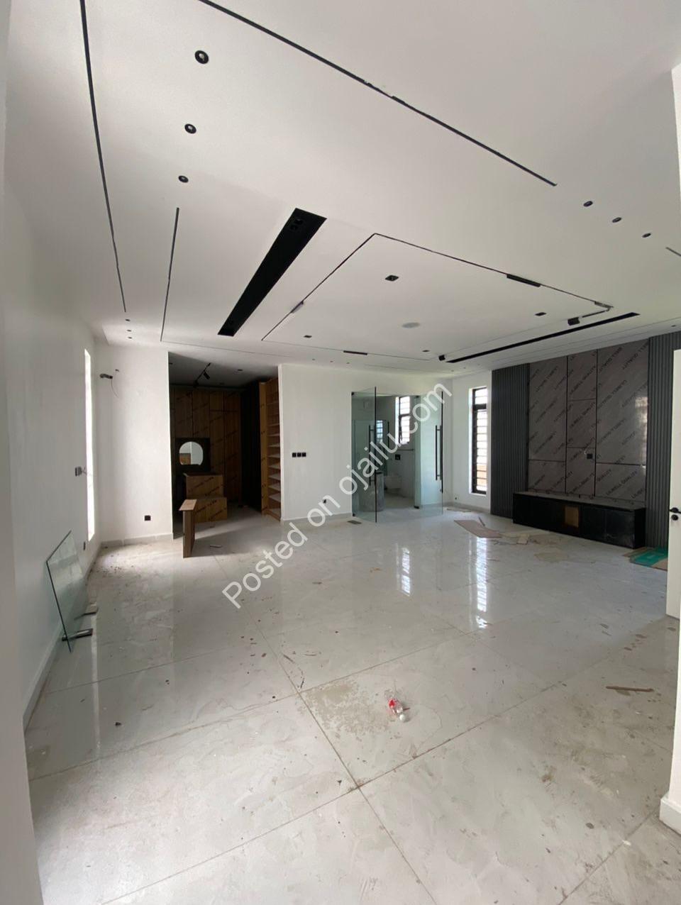 Ikate’s Finest: 5-Bed Brand New Home with Cinema