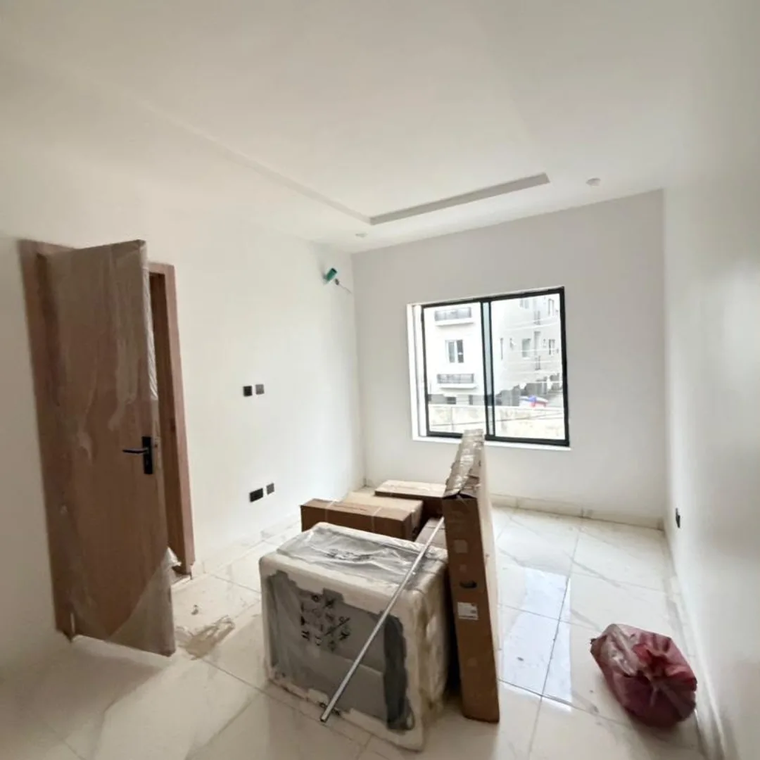 Modern 2-Bed in Ikate-Ilasan: Elevate Your Lifestyle