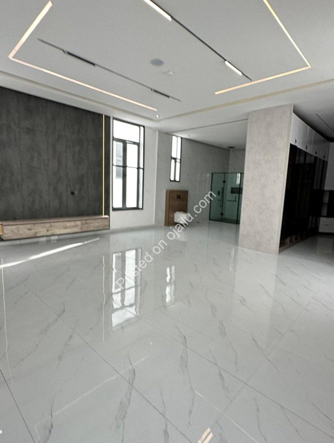 5-Bed Duplex with Pool, Gym & Cinema in Osapa