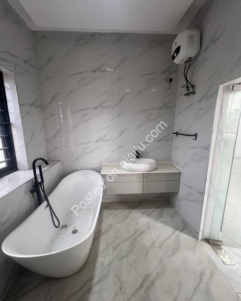 5-Bed En-Suite Duplex: Sophisticated Living in Ologolo
