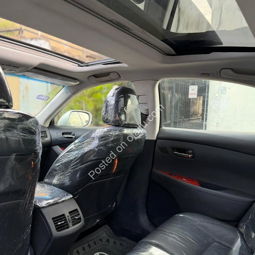 Lexus ES350 09: Pristine Luxury, Surulere’s Finest