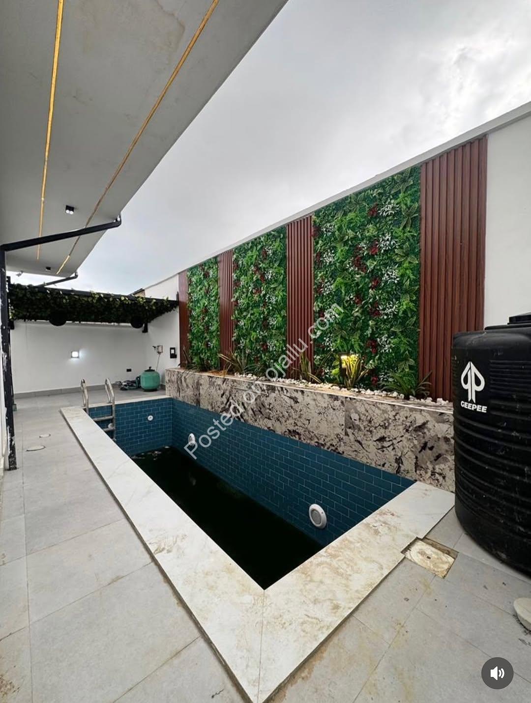 Lekki Phase 1: 5-Bedroom Oasis with Pool & Cinema